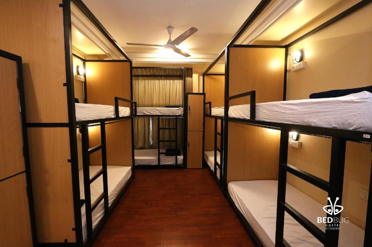 Madpackers Delhi West Hostel New Delhi Exterior photo